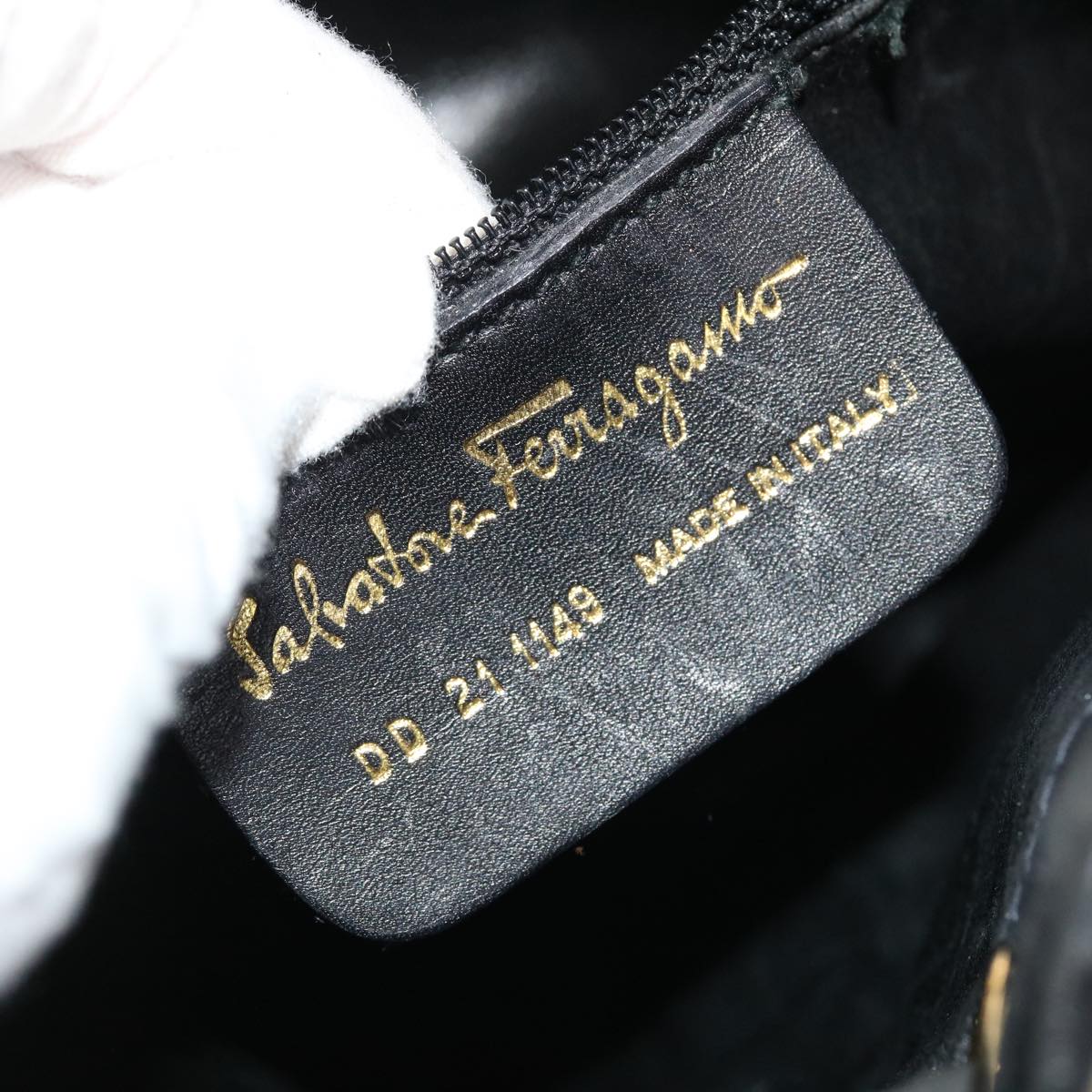 Salvatore Ferragamo Shoulder Bag Leather Black Auth hk807