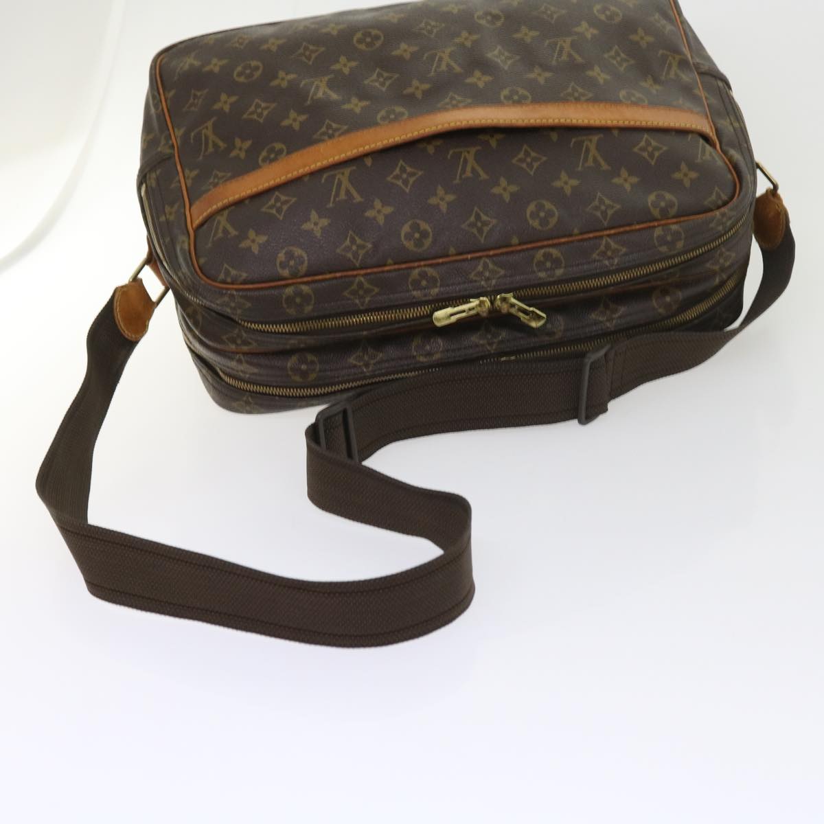 LOUIS VUITTON Monogram Reporter GM Shoulder Bag M45252 LV Auth hk885