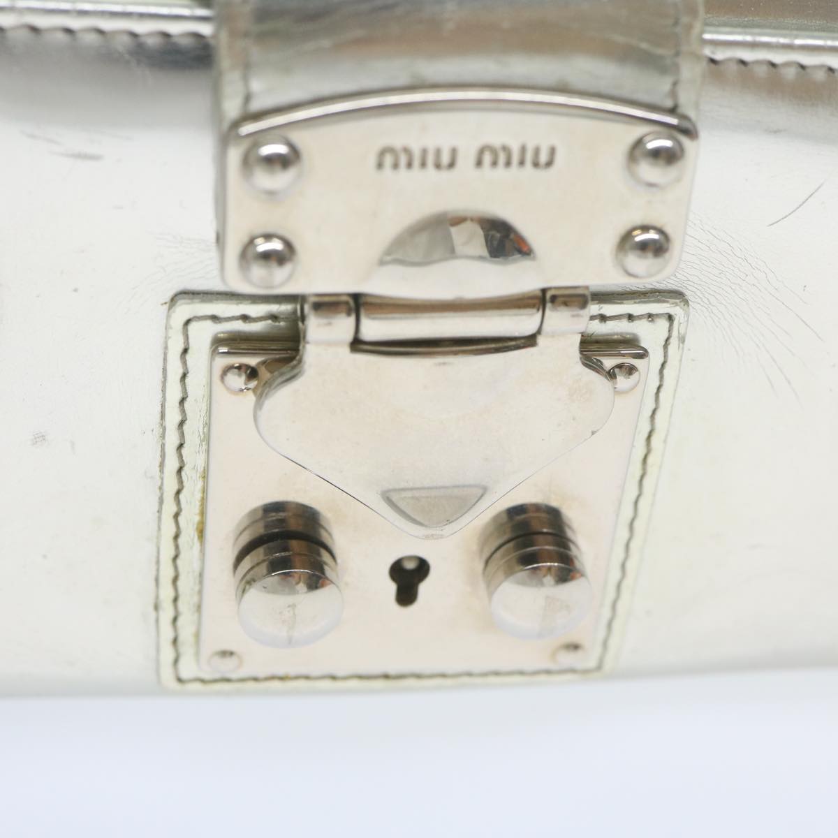 Miu Miu Chain Wallet Patent leather Silver Auth hk979