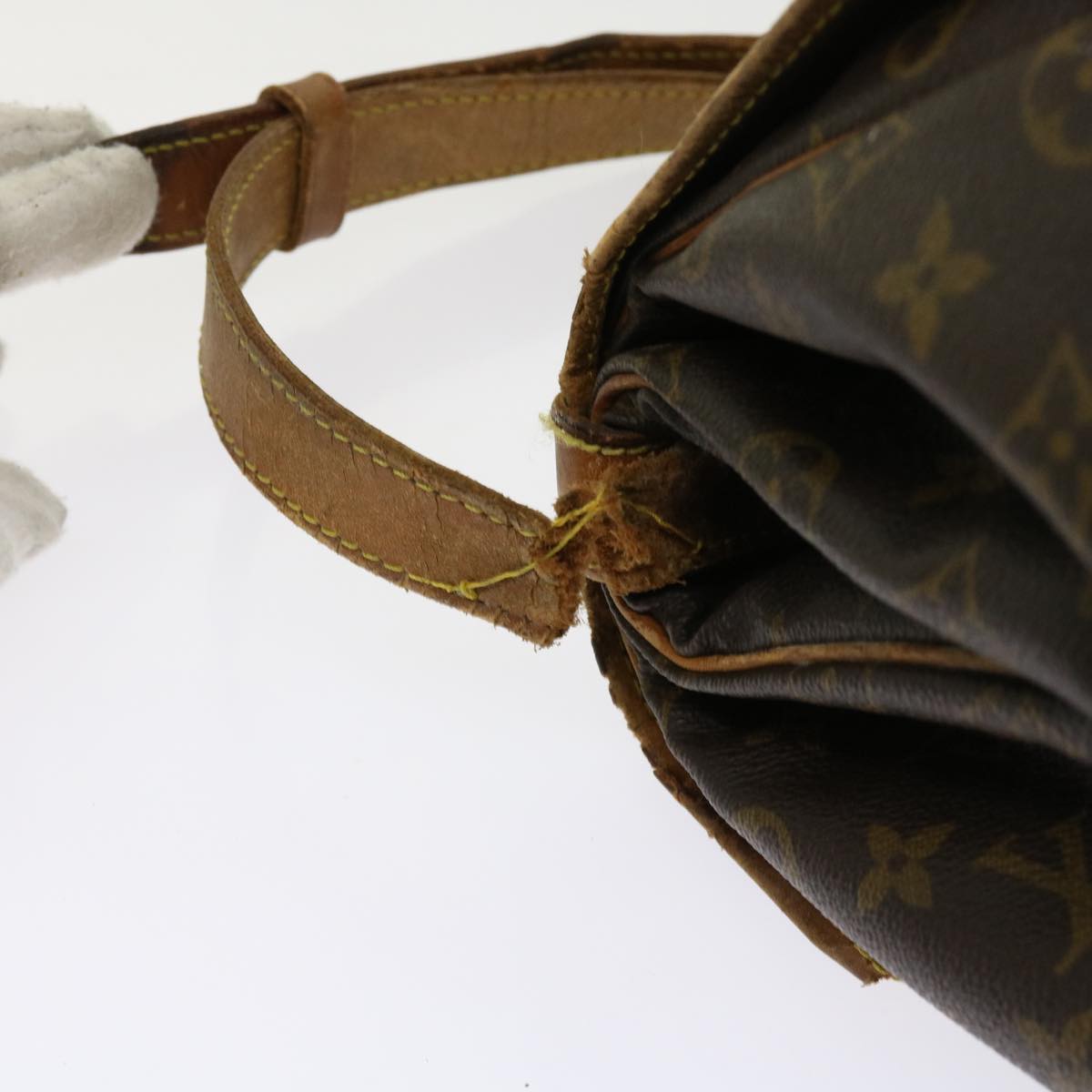 LOUIS VUITTON Monogram Saumur 35 Shoulder Bag M42254 LV Auth hk982