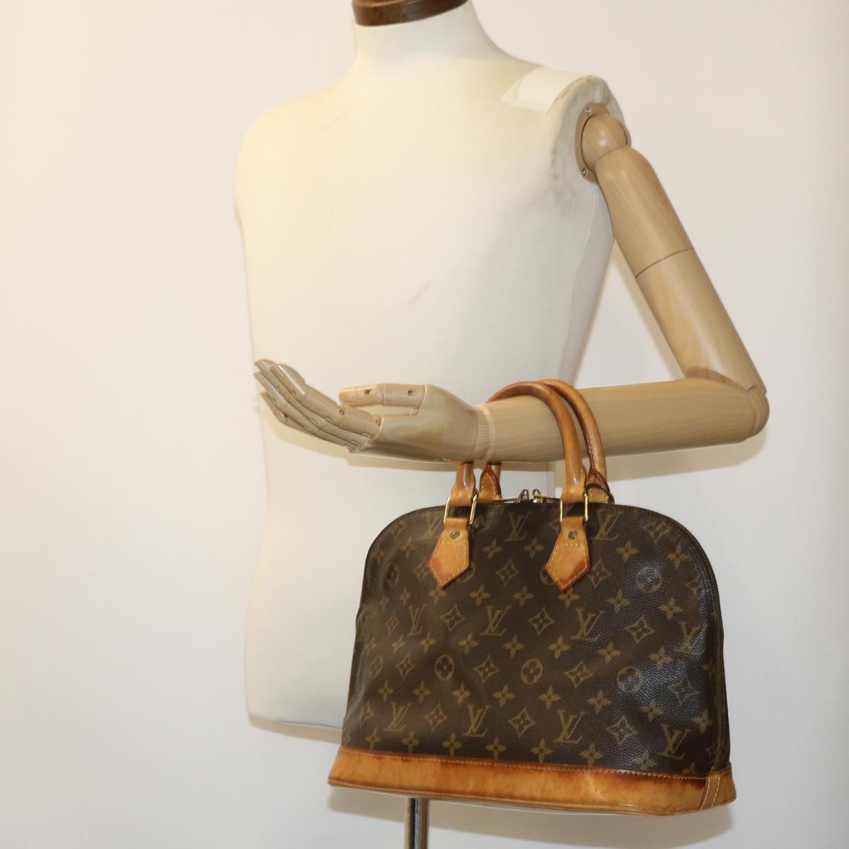 LOUIS VUITTON Monogram Alma Hand Bag M51130 LV Auth hs1253