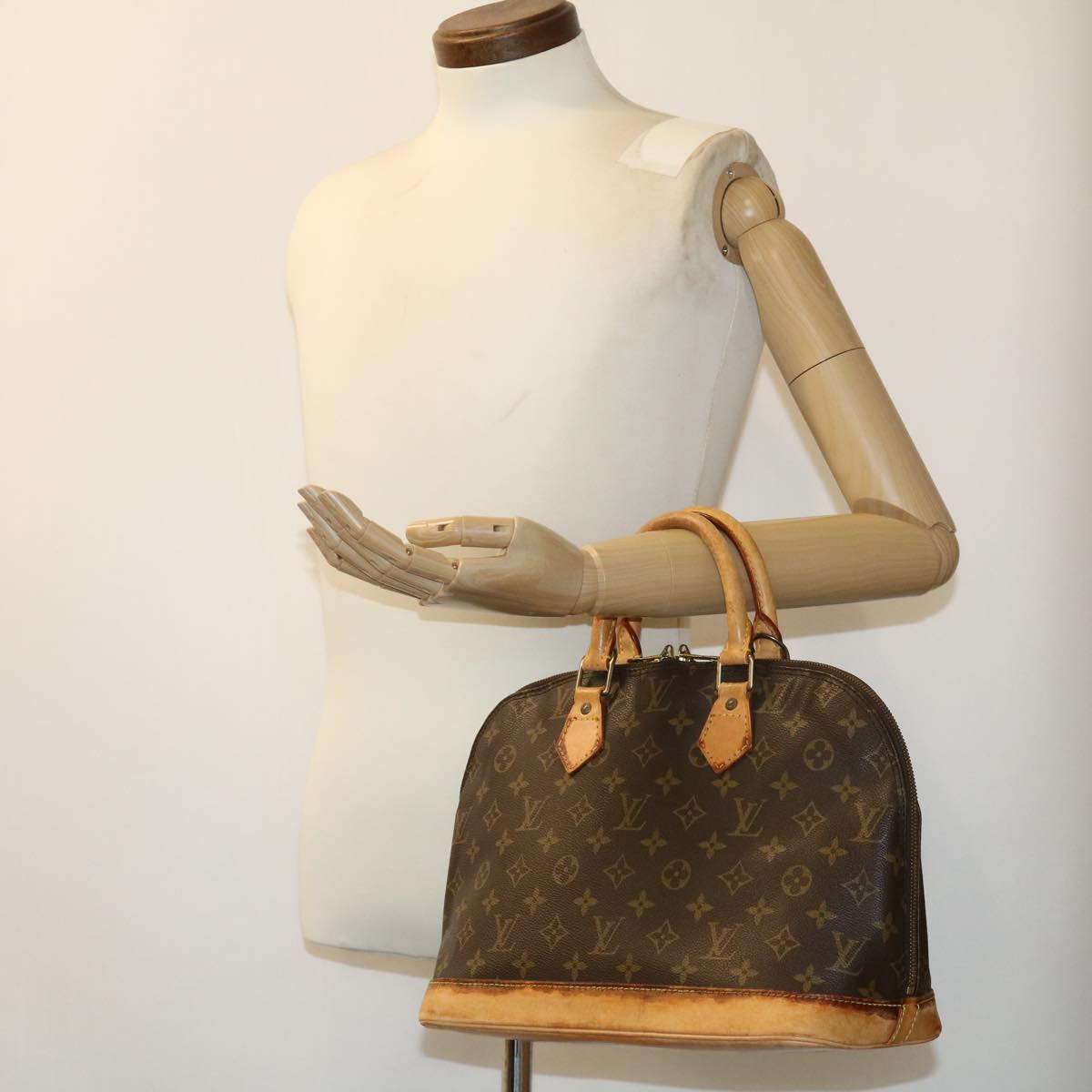 LOUIS VUITTON Monogram Alma Hand Bag M51130 LV Auth hs1258