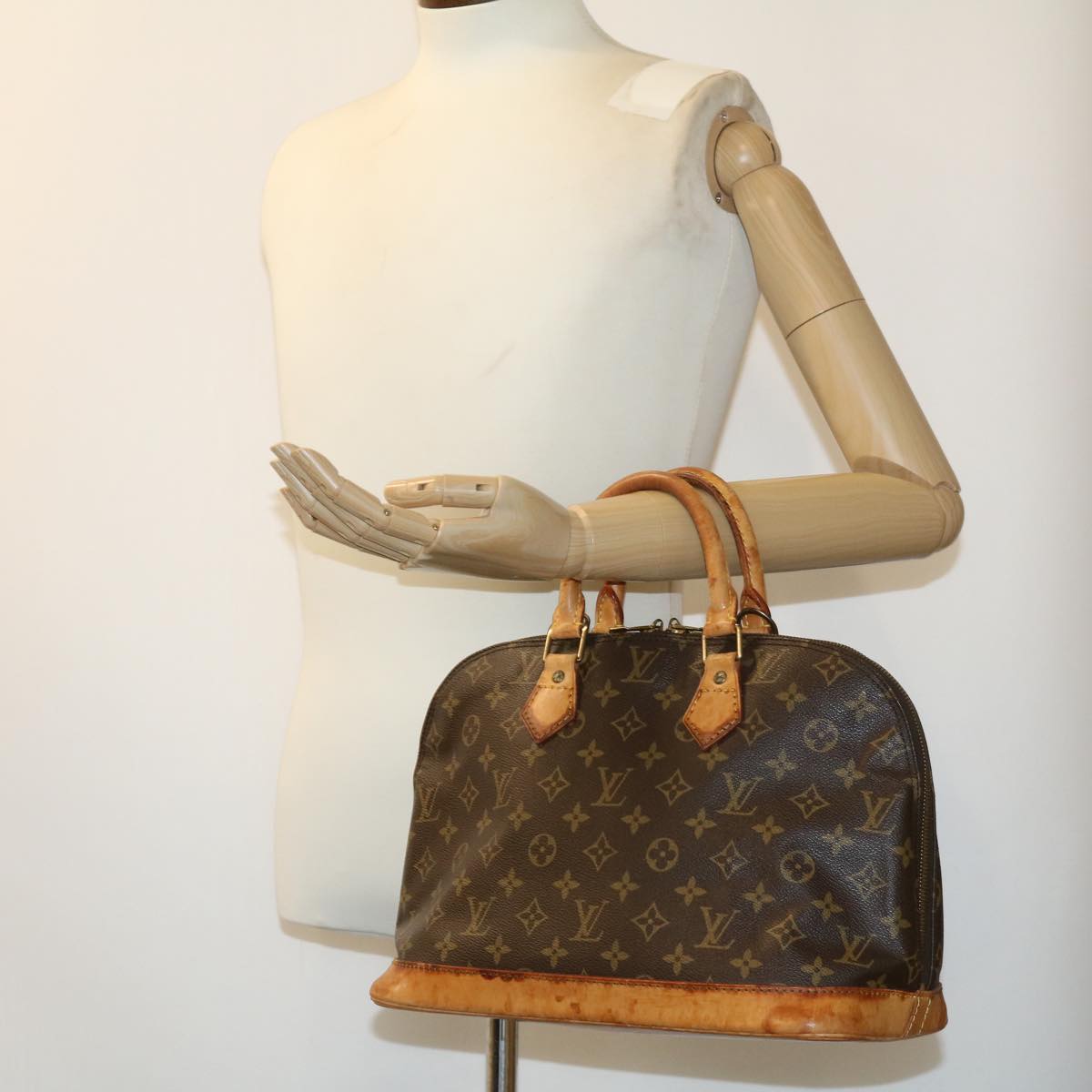 LOUIS VUITTON Monogram Alma Hand Bag M51130 LV Auth hs1264