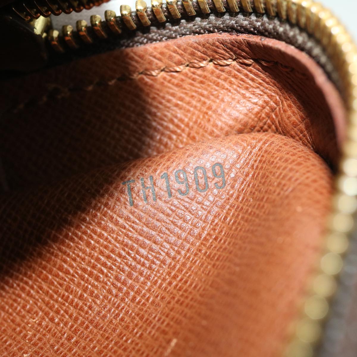 LOUIS VUITTON Monogram Amazon Shoulder Bag M45236 LV Auth hs1330