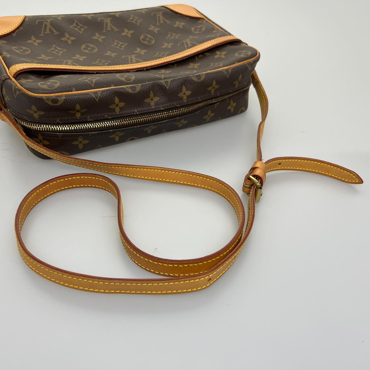 LOUIS VUITTON Monogram Trocadero 30 Shoulder Bag M51272 LV Auth hs1550