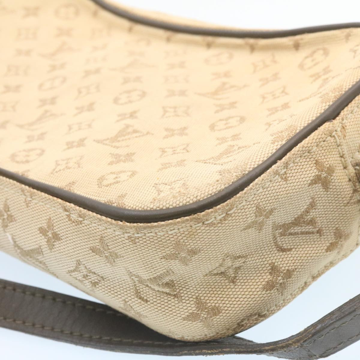 LOUIS VUITTON Monogram Mini Juliet MM Shoulder Bag Khaki M92218 LV Auth hs302