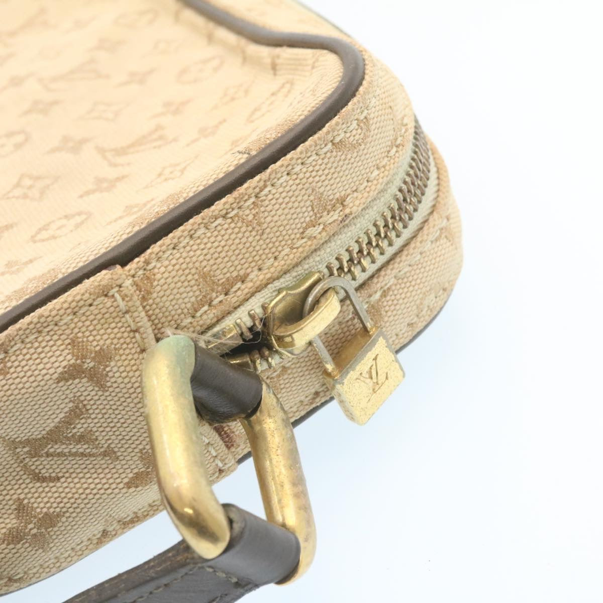 LOUIS VUITTON Monogram Mini Juliet MM Shoulder Bag Khaki M92218 LV Auth hs302