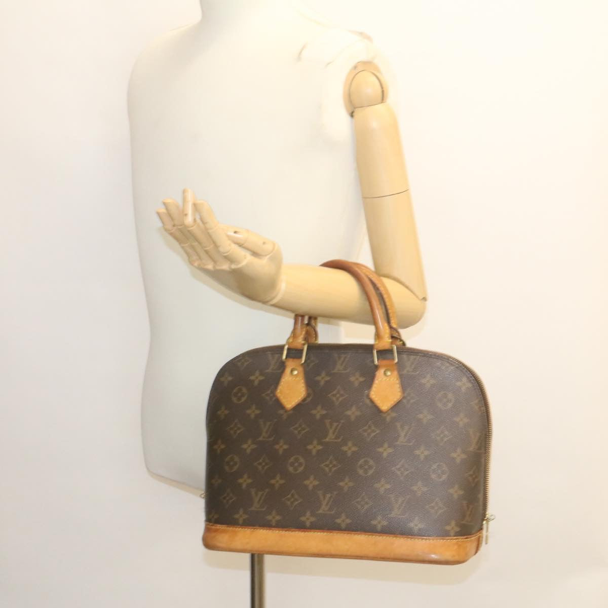 LOUIS VUITTON Monogram Alma Hand Bag M51130 LV Auth hs511