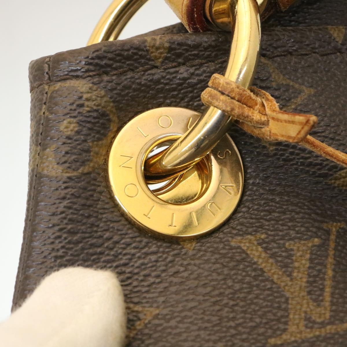 LOUIS VUITTON Monogram Artsy MM Shoulder Bag M40249 LV Auth hs788