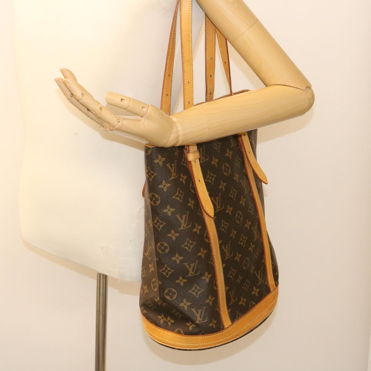 LOUIS VUITTON Monogram Bucket GM Shoulder Bag bs465 LV Auth hs884