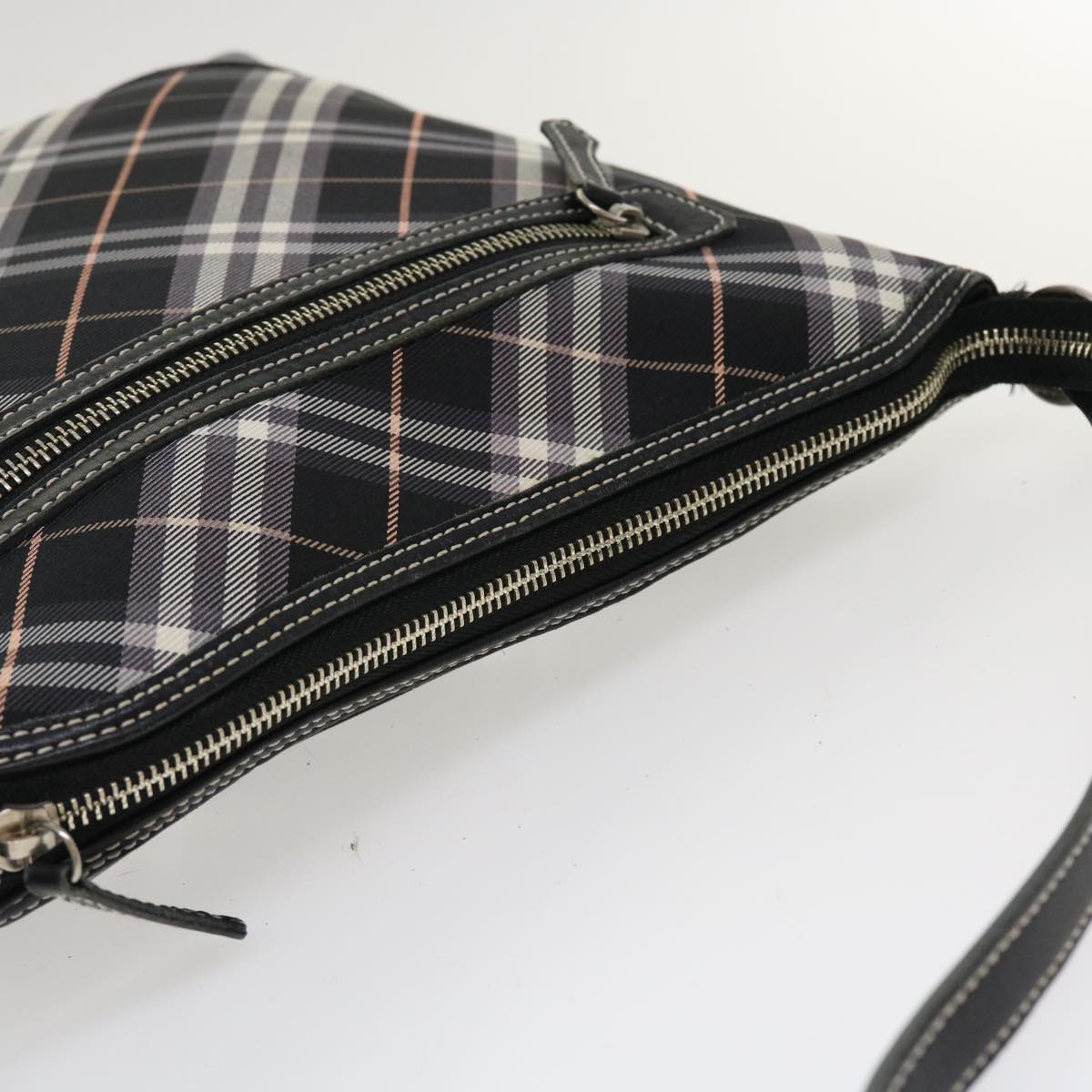 BURBERRY Nova Check Shoulder Bag Nylon Black Auth im409