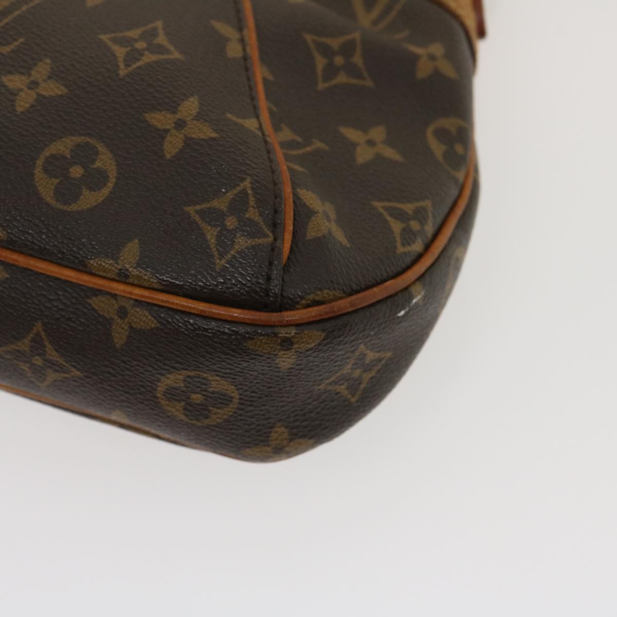 LOUIS VUITTON Monogram Thames PM Shoulder Bag M56384 LV Auth jk1217