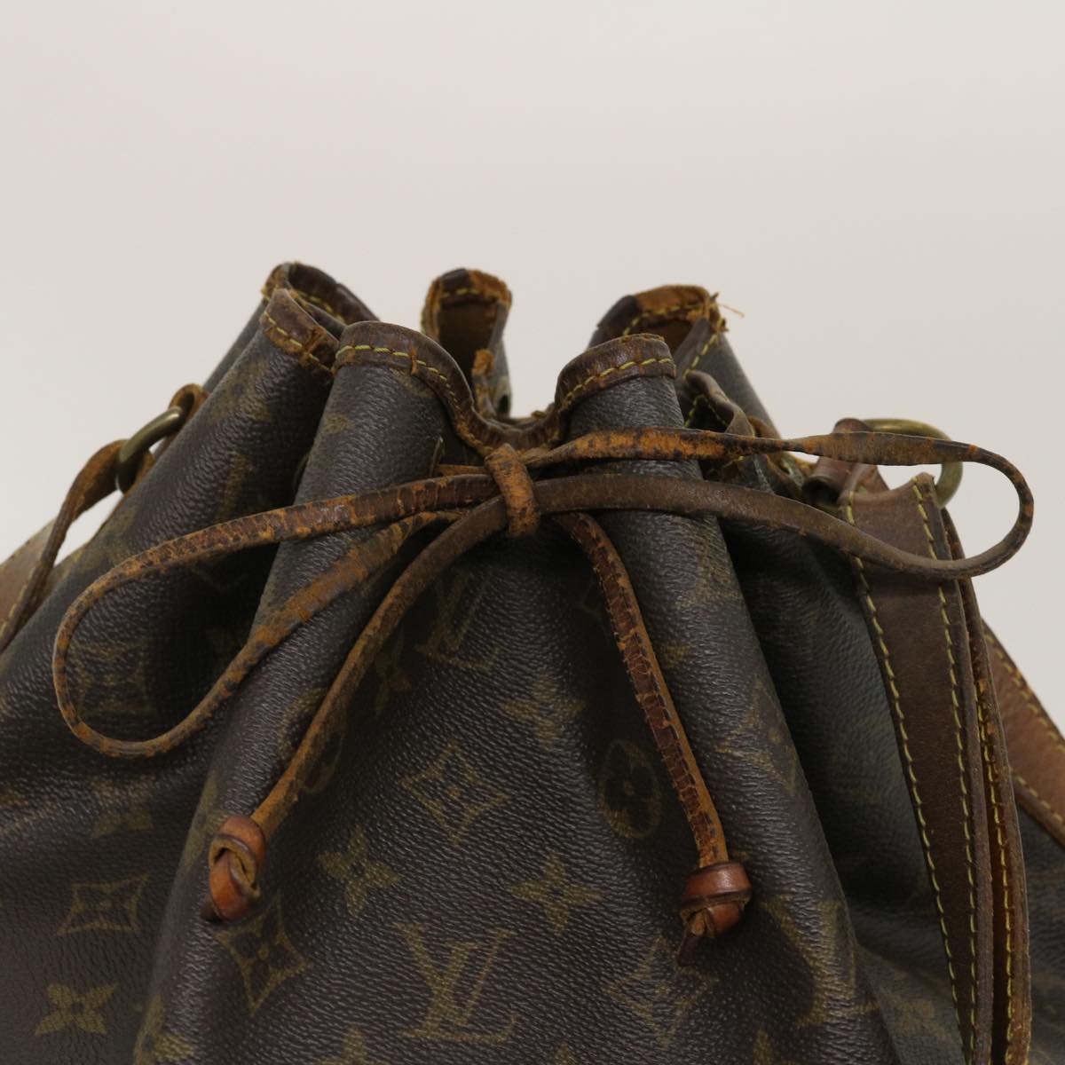 LOUIS VUITTON Monogram Noe Shoulder Bag M42224 LV Auth jk1457