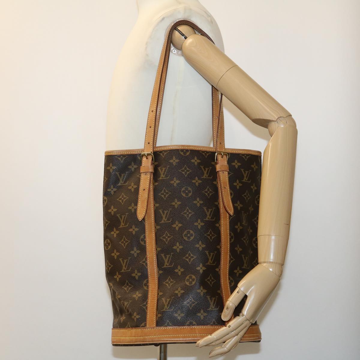 LOUIS VUITTON Monogram Bucket GM Shoulder Bag M42236 LV Auth jk1536