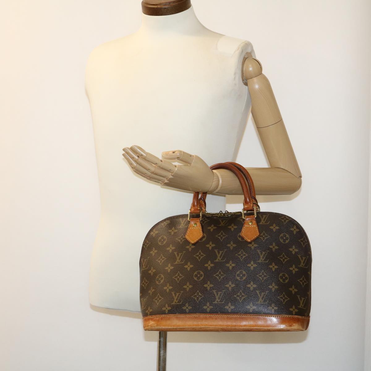 LOUIS VUITTON Monogram Alma Hand Bag M51130 LV Auth jk1563