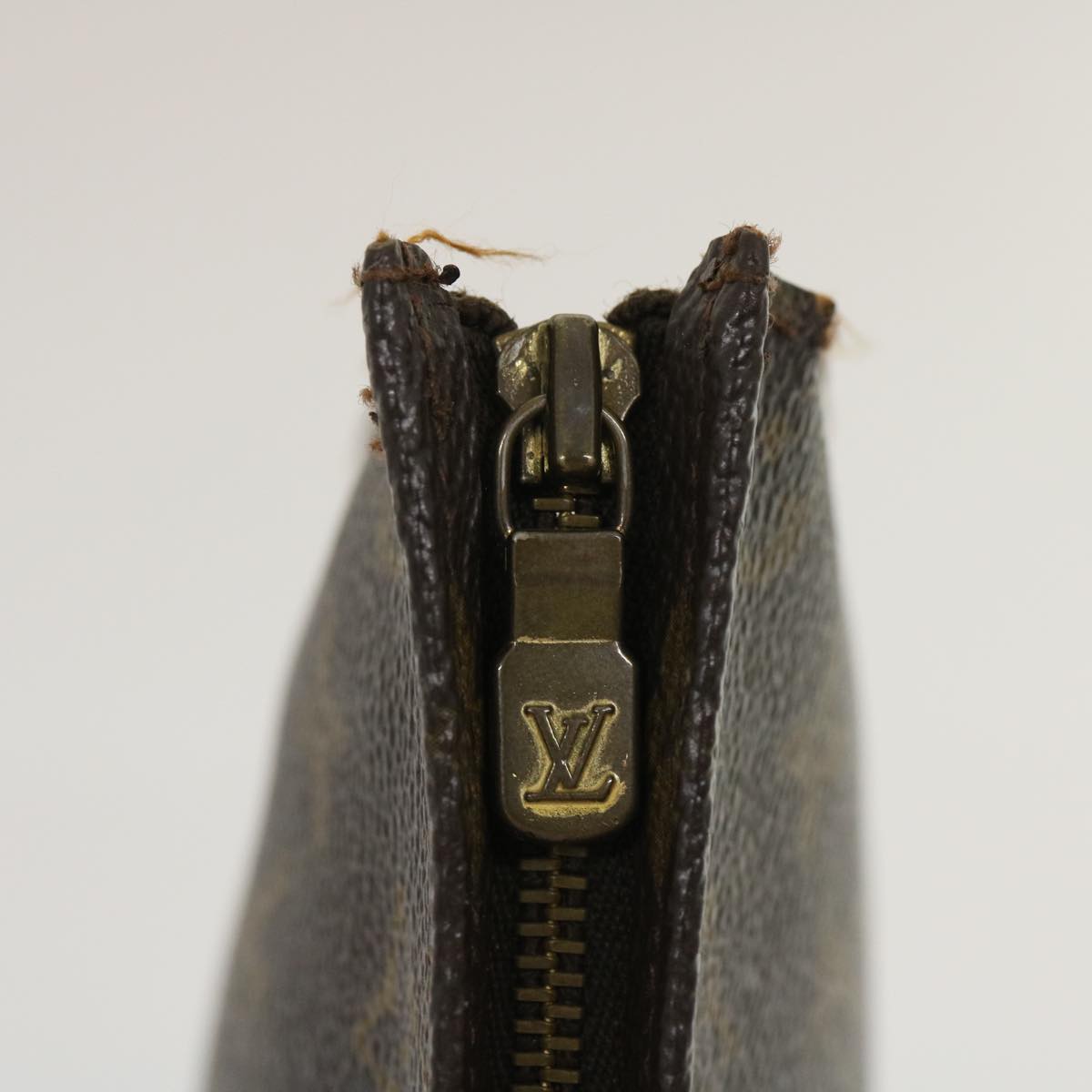 LOUIS VUITTON Monogram Poche Toilette 26 Pouch M47542 LV Auth jk1760