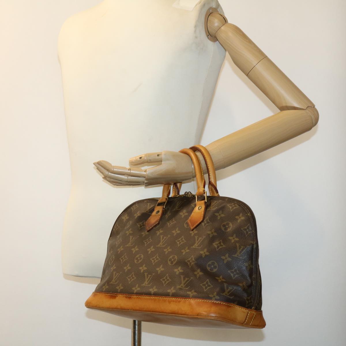 LOUIS VUITTON Monogram Alma Hand Bag M51130 LV Auth jk2084