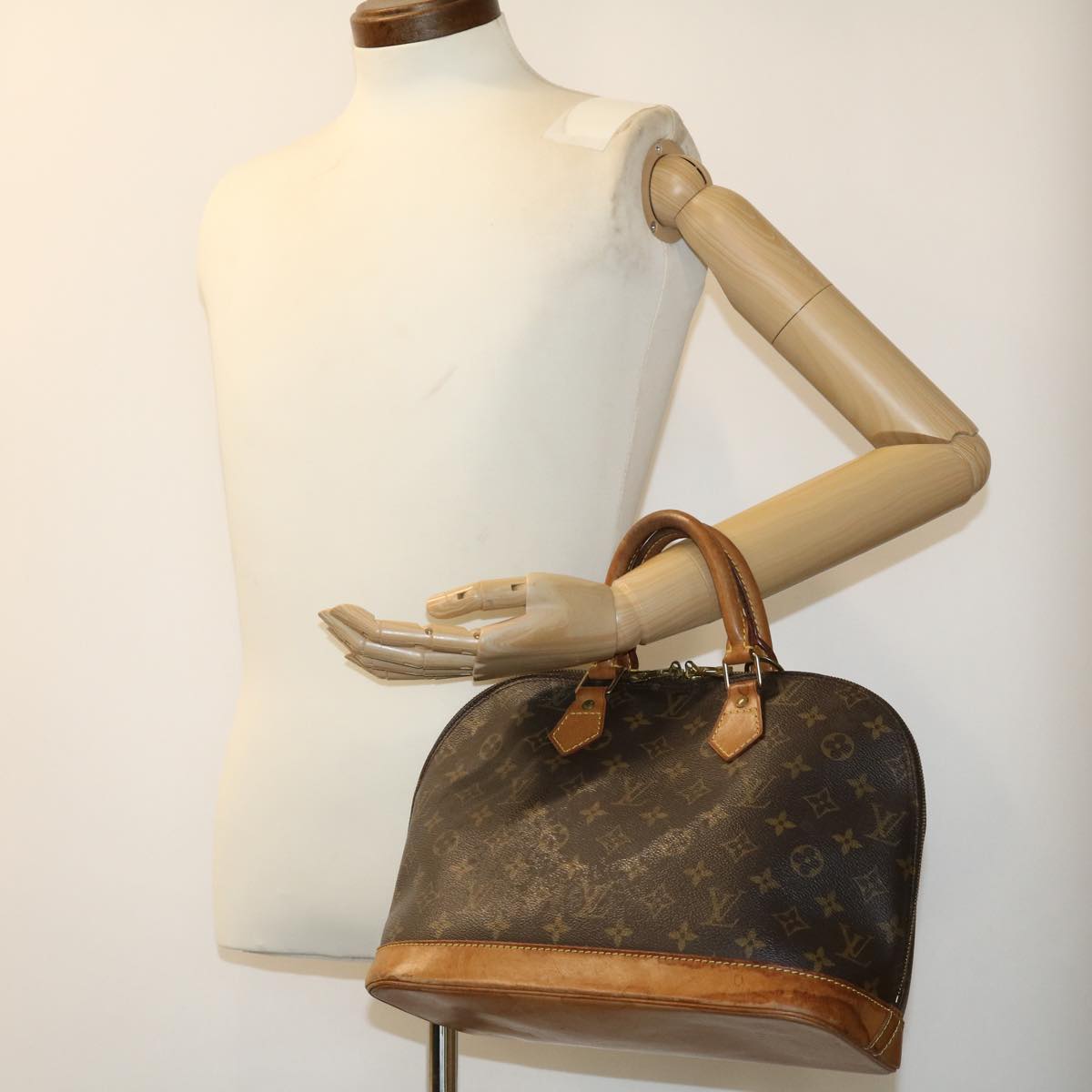 LOUIS VUITTON Monogram Alma Hand Bag M51130 LV Auth jk2091