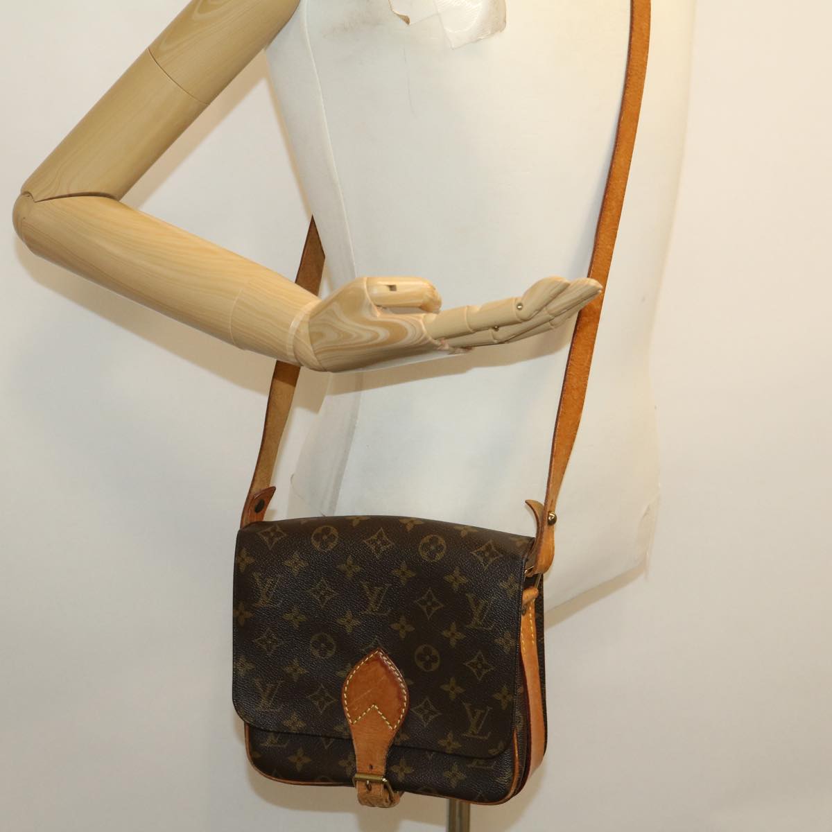 LOUIS VUITTON Monogram Cartouchiere MM Shoulder Bag M51253 LV Auth jk2111