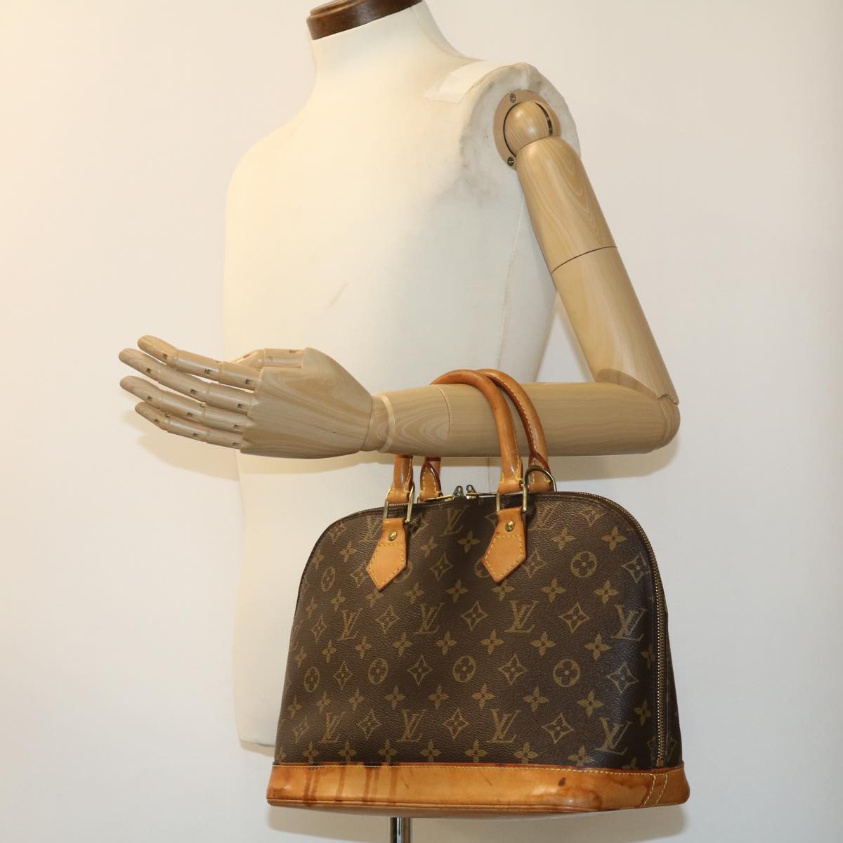 LOUIS VUITTON Monogram Alma Hand Bag M51130 LV Auth jk2375