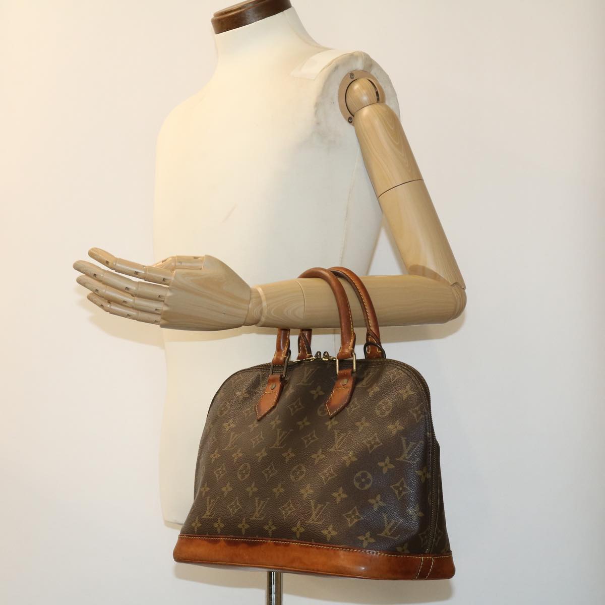 LOUIS VUITTON Monogram Alma Hand Bag M51130 LV Auth jk2376