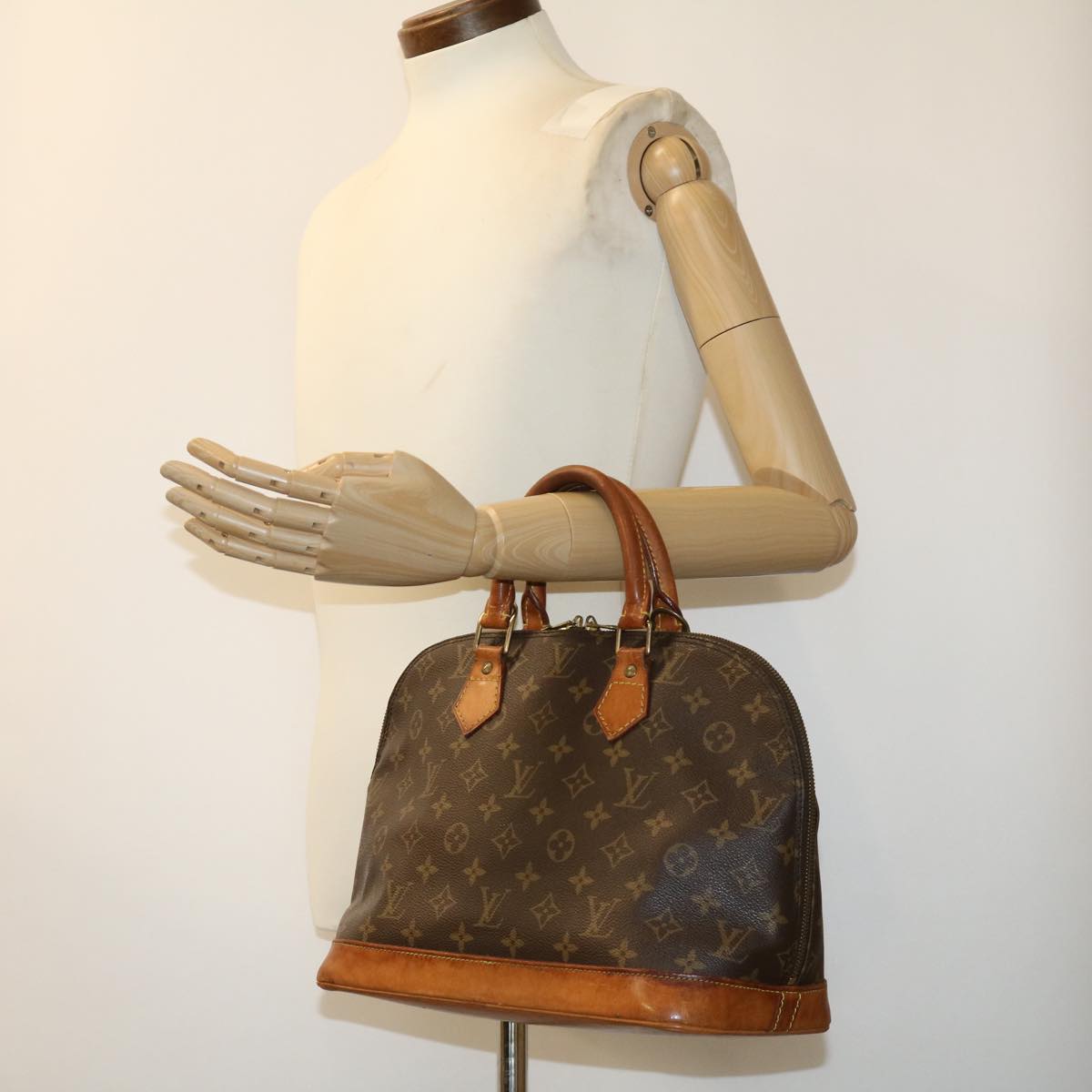 LOUIS VUITTON Monogram Alma Hand Bag M51130 LV Auth jk2378