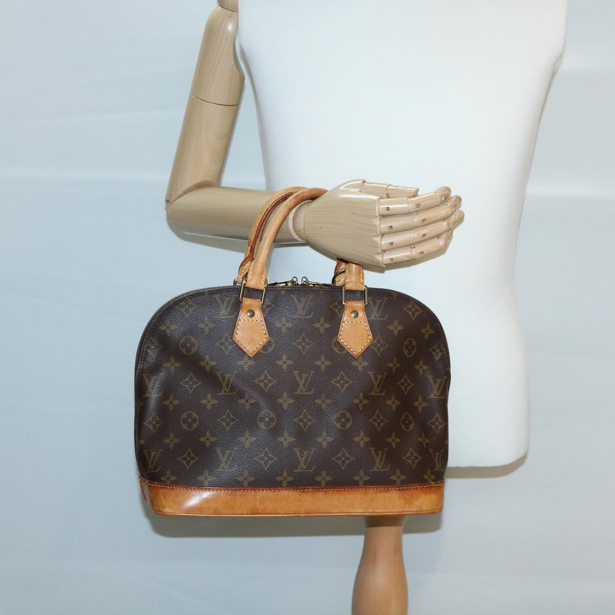 LOUIS VUITTON Monogram Alma Hand Bag M51130 LV Auth jk2379