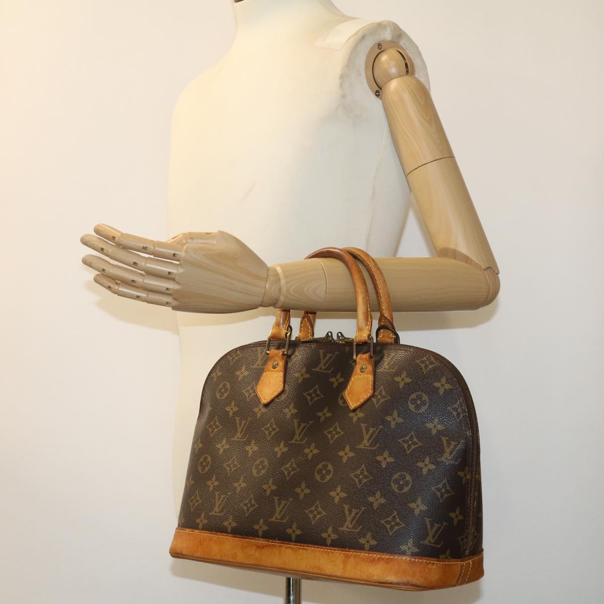 LOUIS VUITTON Monogram Alma Hand Bag M51130 LV Auth jk2381