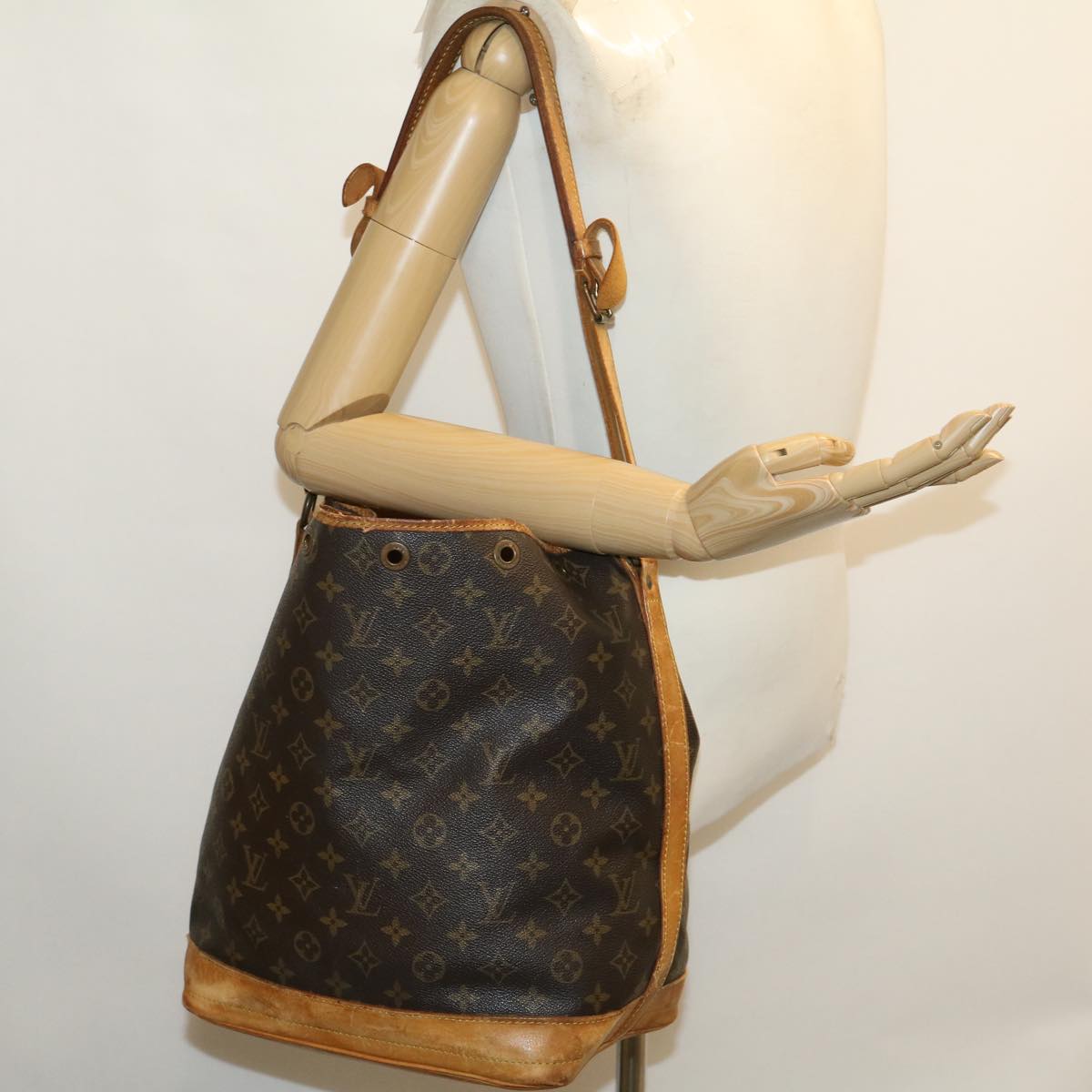 LOUIS VUITTON Monogram Noe Shoulder Bag M42224 LV Auth jk2386