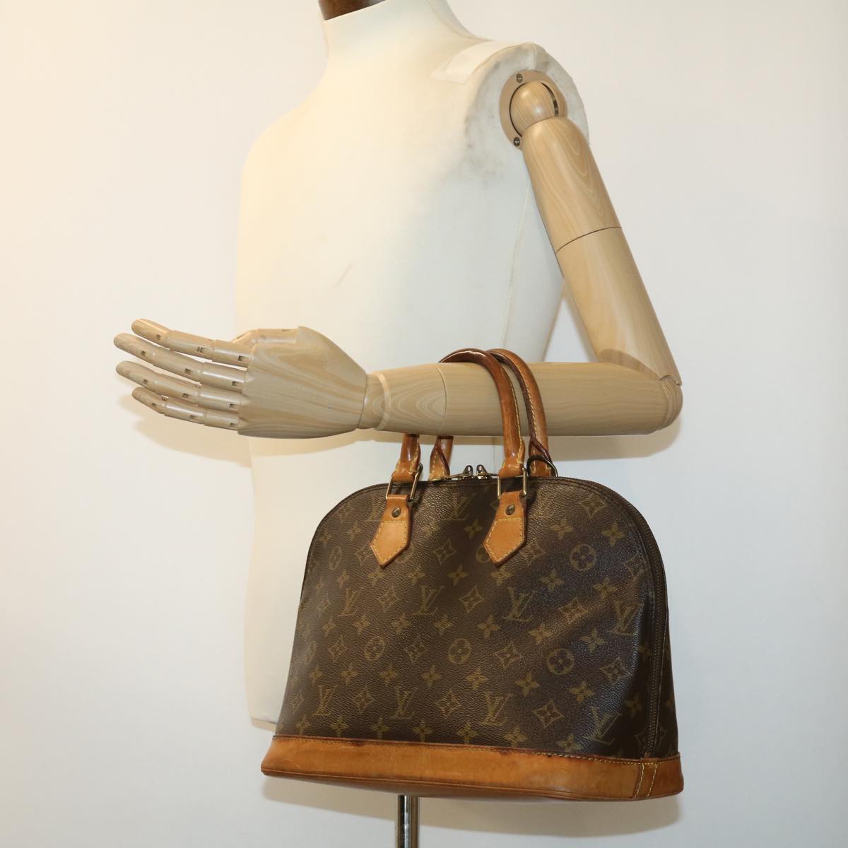 LOUIS VUITTON Monogram Alma Hand Bag M51130 LV Auth jk2393