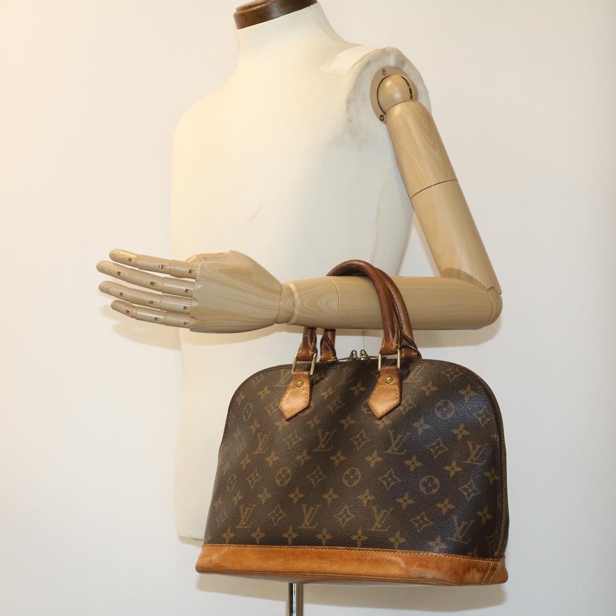 LOUIS VUITTON Monogram Alma Hand Bag M51130 LV Auth jk2394