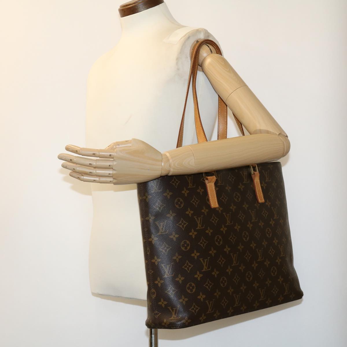 LOUIS VUITTON Monogram Luco Tote Bag M51155 LV Auth jk2399