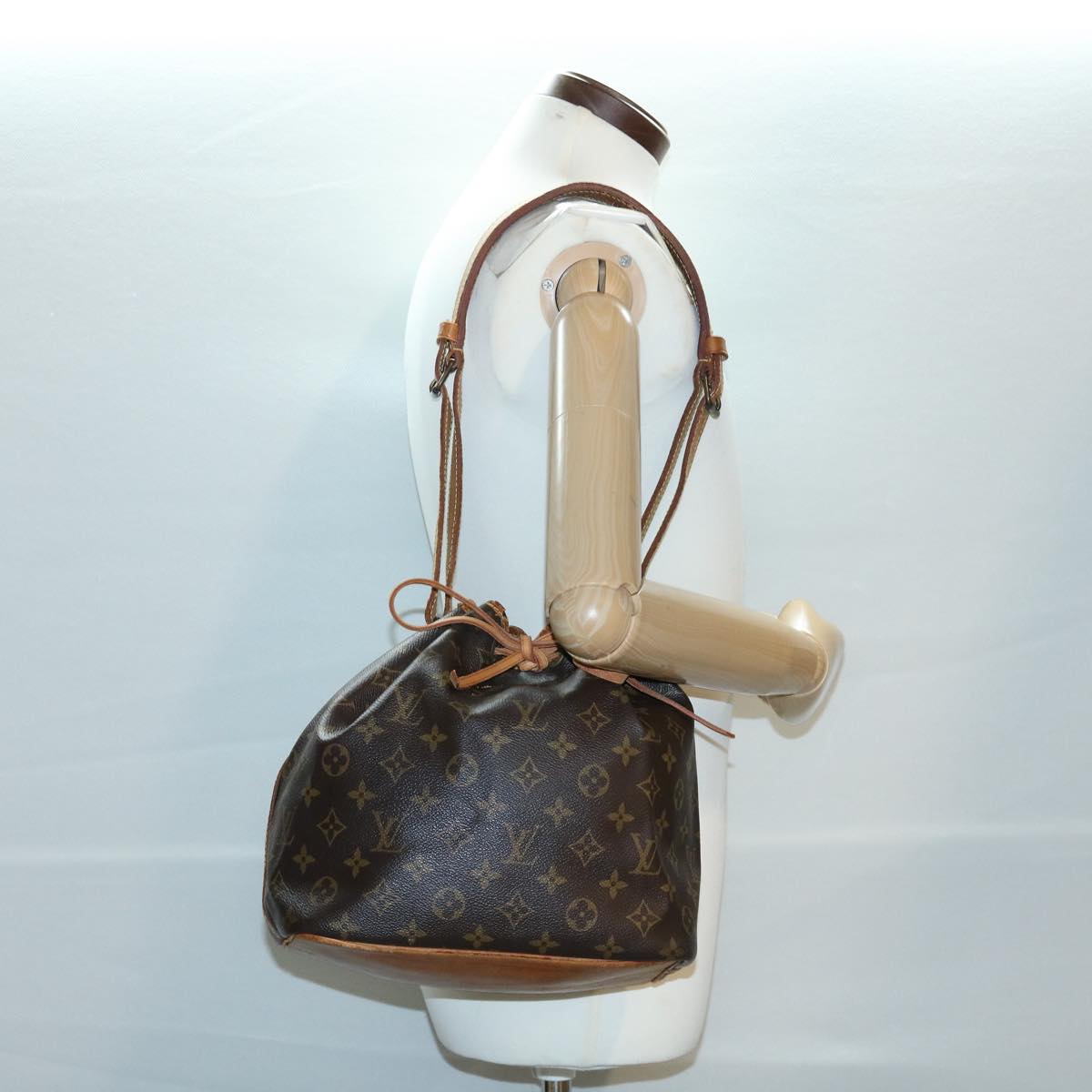 LOUIS VUITTON Monogram Petit Noe Shoulder Bag M42226 LV Auth jk2514