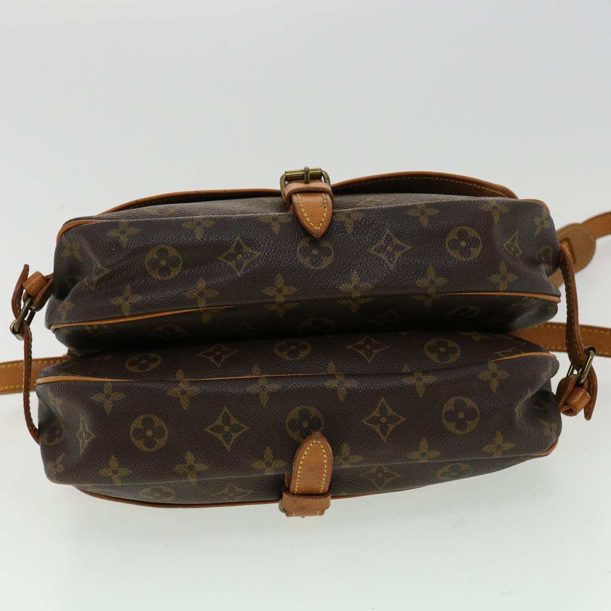 LOUIS VUITTON Monogram Saumur 30 Shoulder Bag M42256 LV Auth jk2741