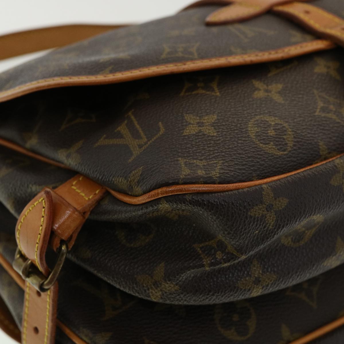 LOUIS VUITTON Monogram Saumur 30 Shoulder Bag M42256 LV Auth jk2741