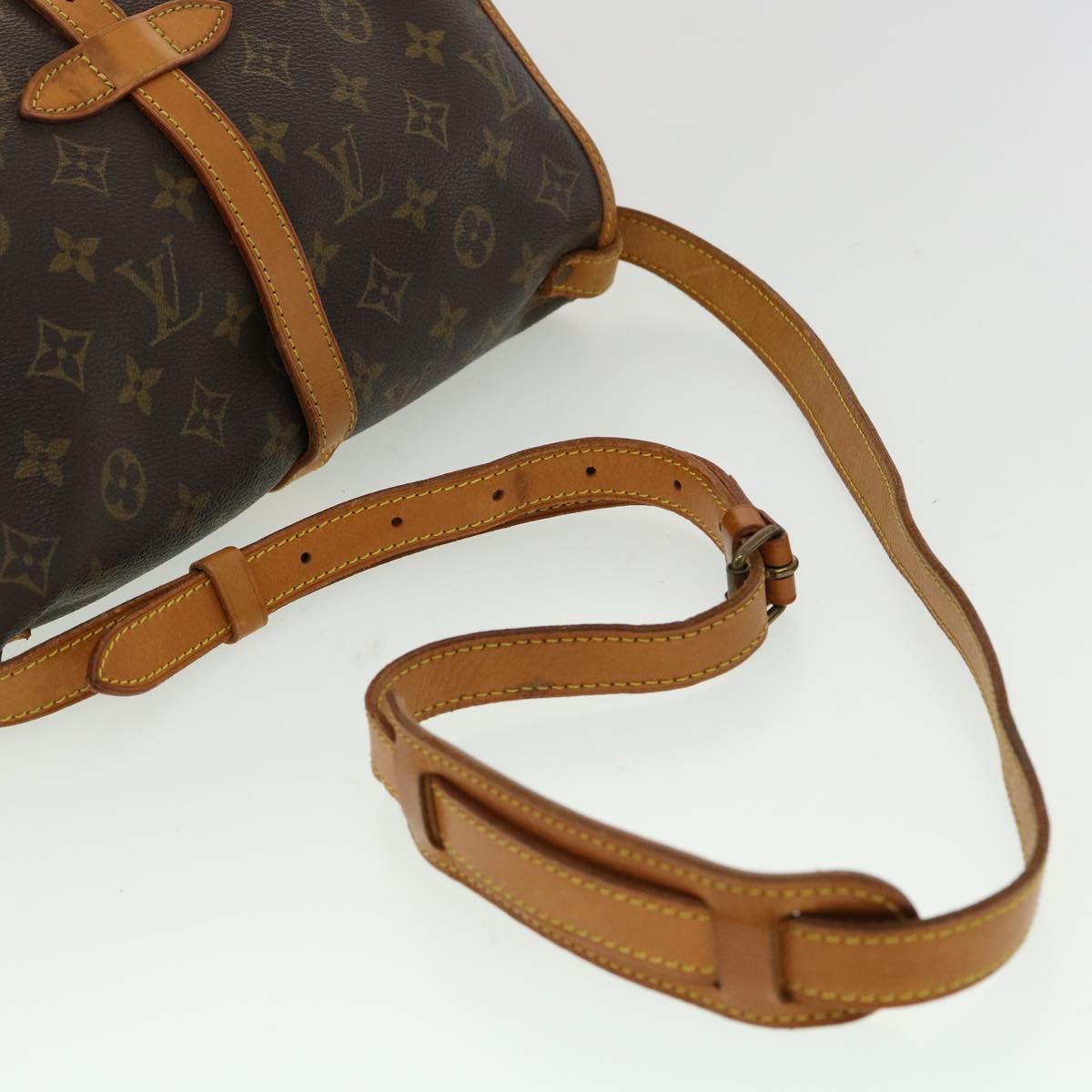 LOUIS VUITTON Monogram Saumur 30 Shoulder Bag M42256 LV Auth jk2741