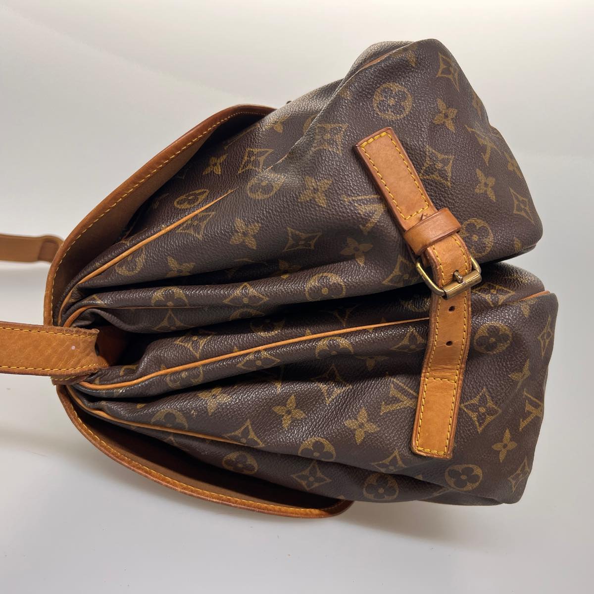 LOUIS VUITTON Monogram Saumur 35 Shoulder Bag M42254 LV Auth jk2817