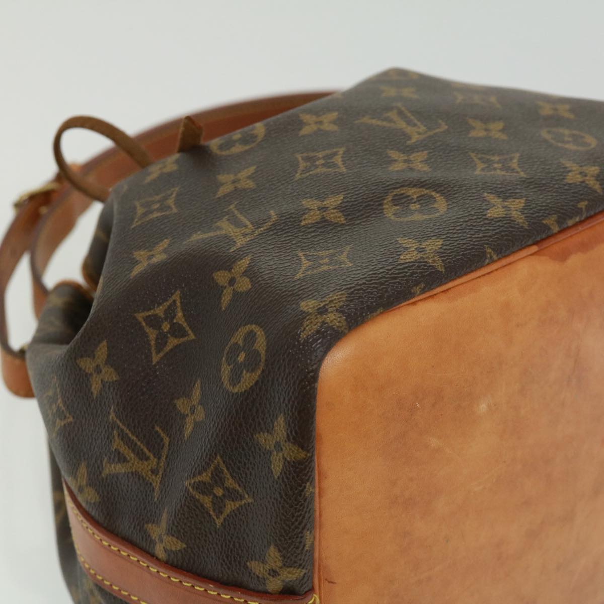 LOUIS VUITTON Monogram Petit Noe Shoulder Bag M42226 LV Auth jk2852