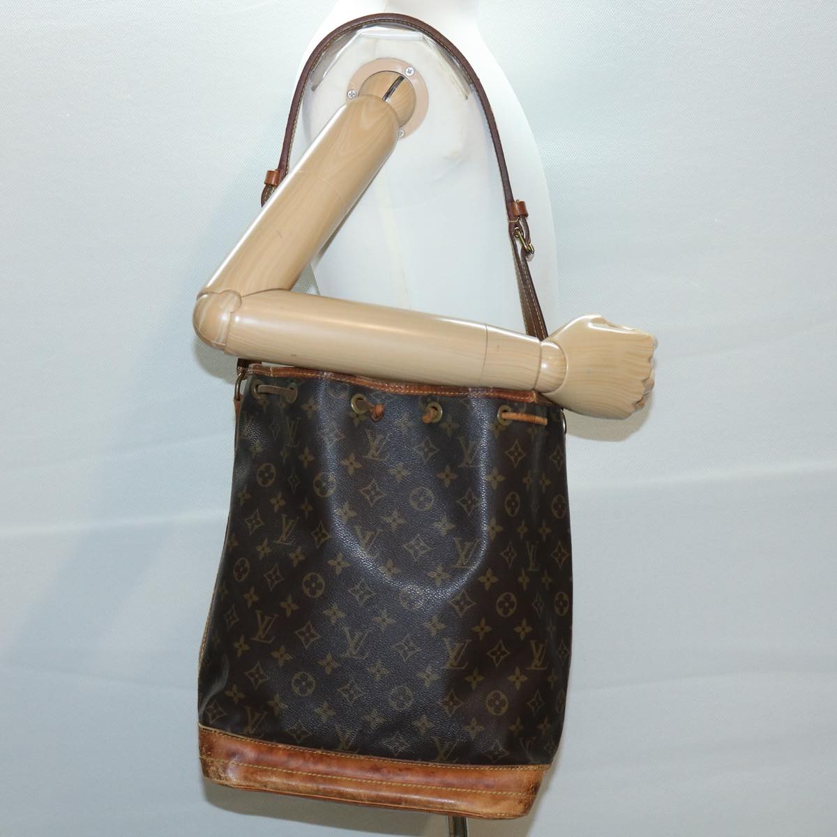 LOUIS VUITTON Monogram Noe Shoulder Bag M42224 LV Auth jk2874