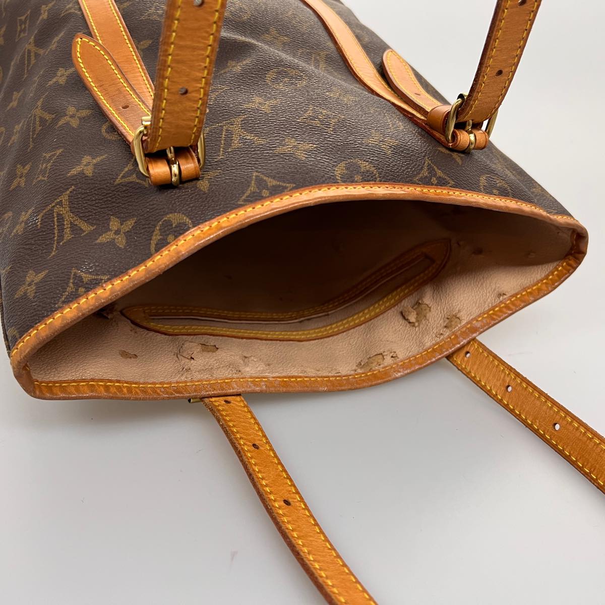 LOUIS VUITTON Monogram Bucket GM Shoulder Bag M42236 LV Auth jk2913