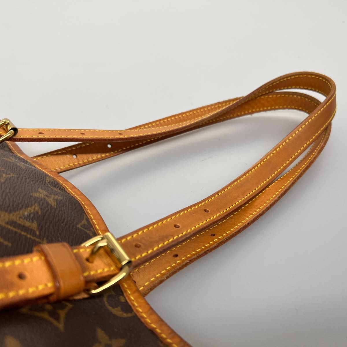 LOUIS VUITTON Monogram Bucket GM Shoulder Bag M42236 LV Auth jk2913