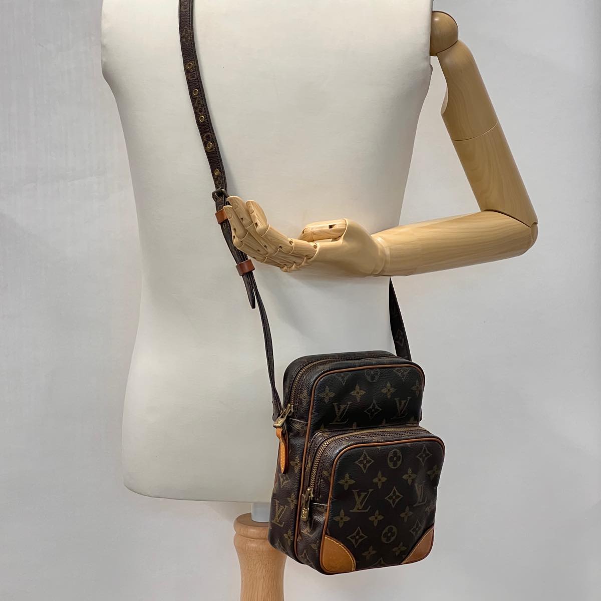 LOUIS VUITTON Monogram Amazon Shoulder Bag M45236 LV Auth jk2934