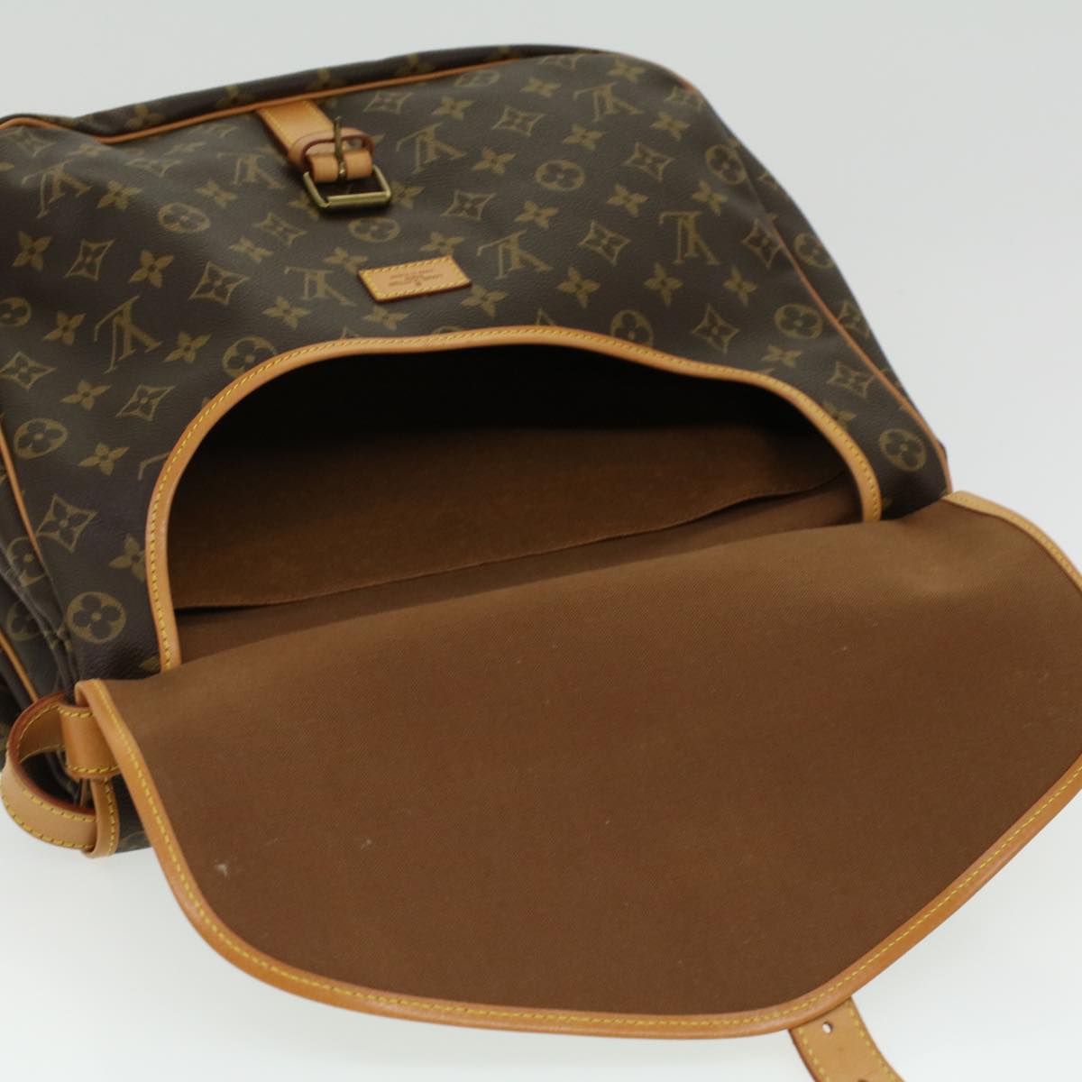 LOUIS VUITTON Monogram Saumur 35 Shoulder Bag M42254 LV Auth jk3013