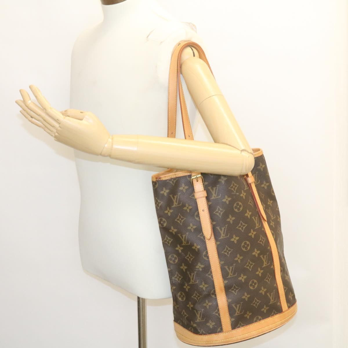 LOUIS VUITTON Monogram Bucket GM Shoulder Bag M42236 LV Auth jk889