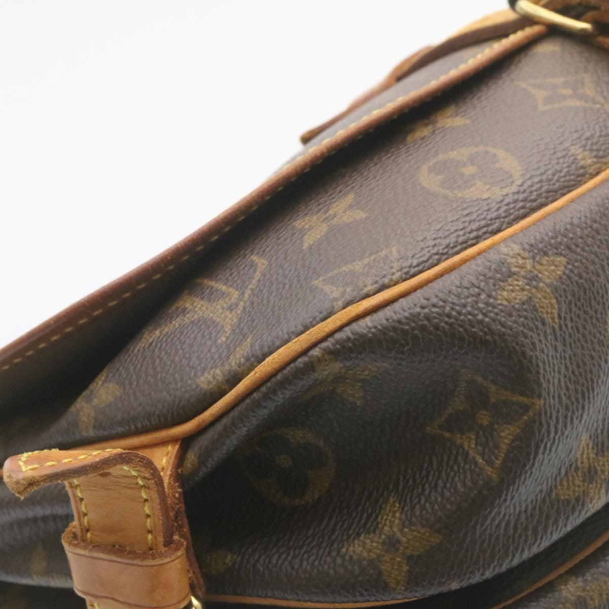 LOUIS VUITTON Monogram Saumur 30 Shoulder Bag M42256 LV Auth ki1540