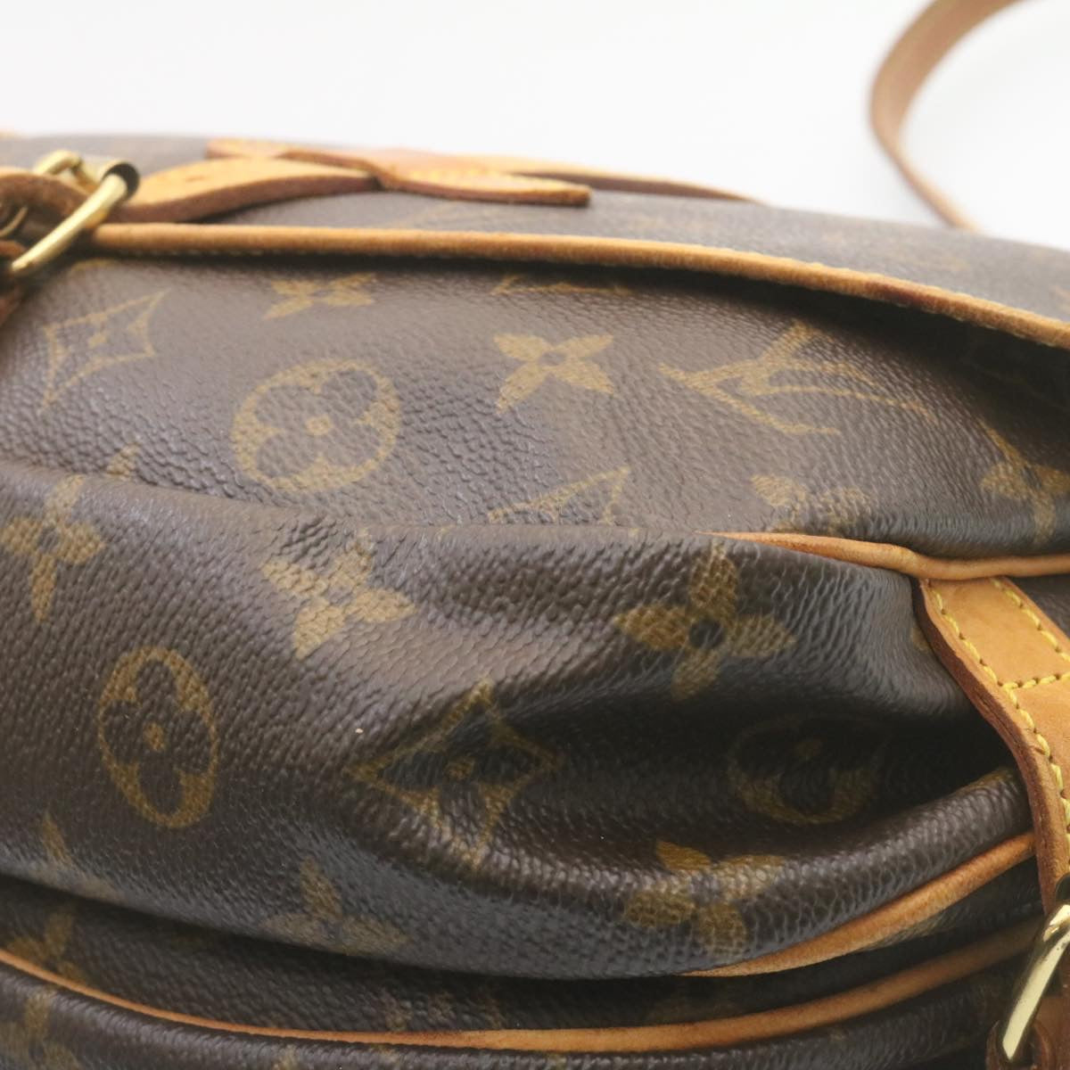 LOUIS VUITTON Monogram Saumur 30 Shoulder Bag M42256 LV Auth ki1540