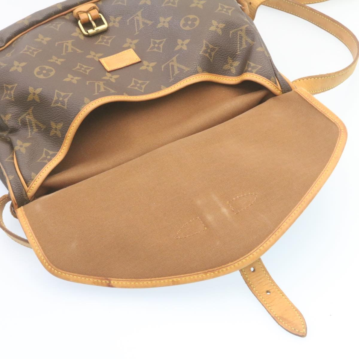 LOUIS VUITTON Monogram Saumur 30 Shoulder Bag M42256 LV Auth ki1540