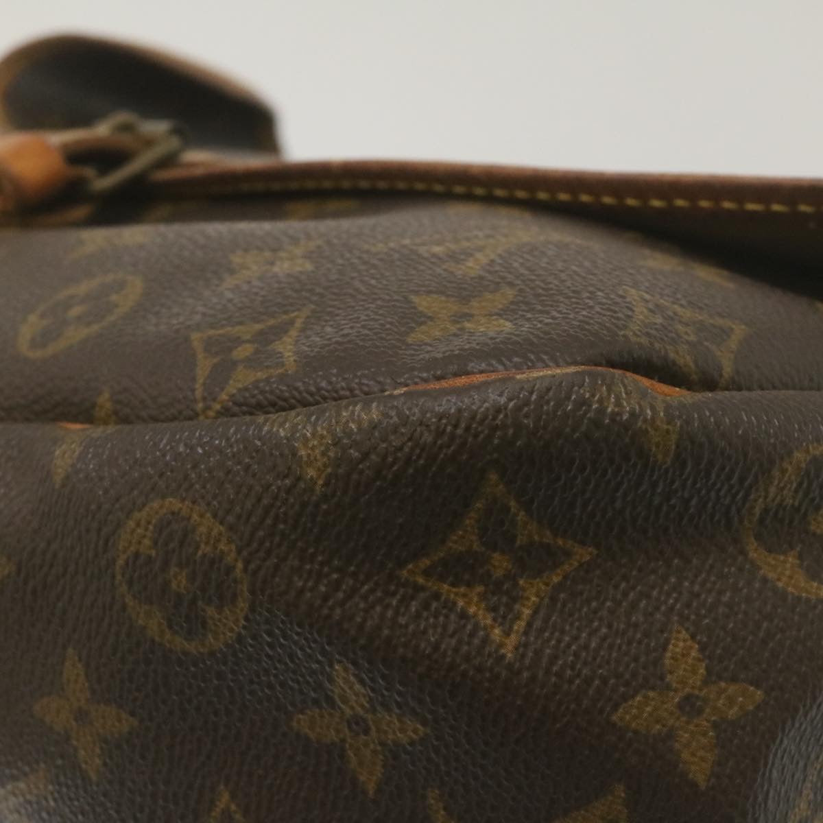 LOUIS VUITTON Monogram Saumur 35 Shoulder Bag M42254 LV Auth ki1742