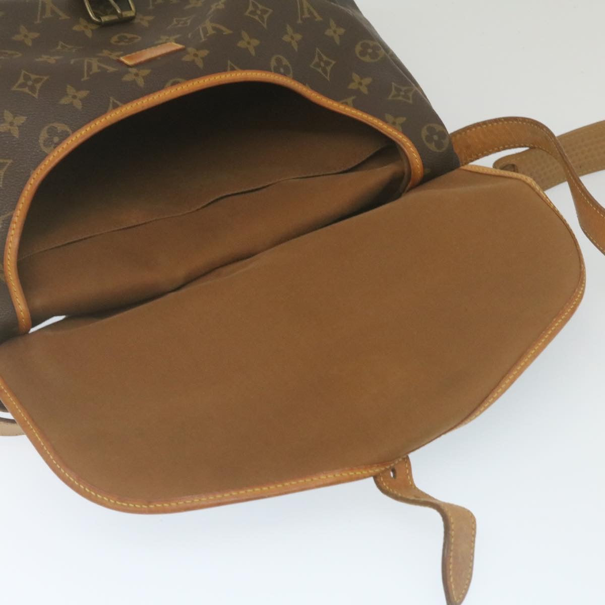 LOUIS VUITTON Monogram Saumur 35 Shoulder Bag M42254 LV Auth ki1742