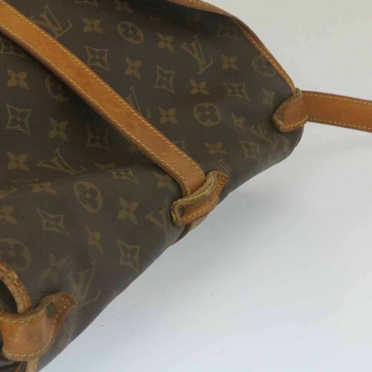 LOUIS VUITTON Monogram Saumur 35 Shoulder Bag M42254 LV Auth ki1742